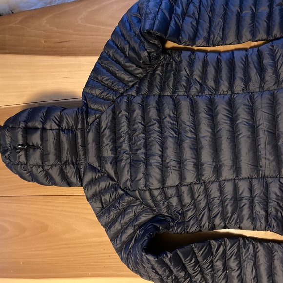 Patagonia Women's Down Sweater Hoody - Picture 4 of 7